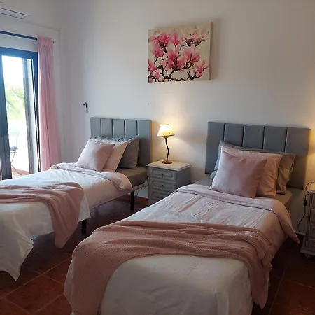 Lucia, Olhos D'agua, * Albufeira