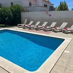 Lucia, Olhos D'agua, Villa *