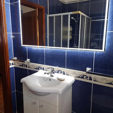 Lucia, Olhos D'agua, Villa Albufeira