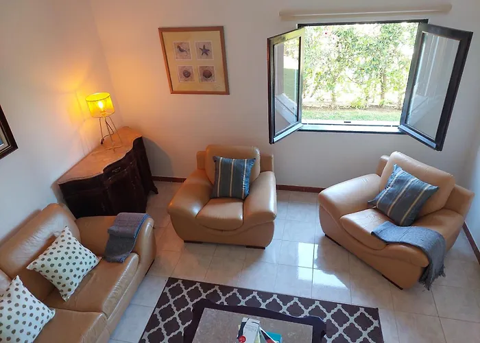 Lucia, Olhos D'agua, * Albufeira